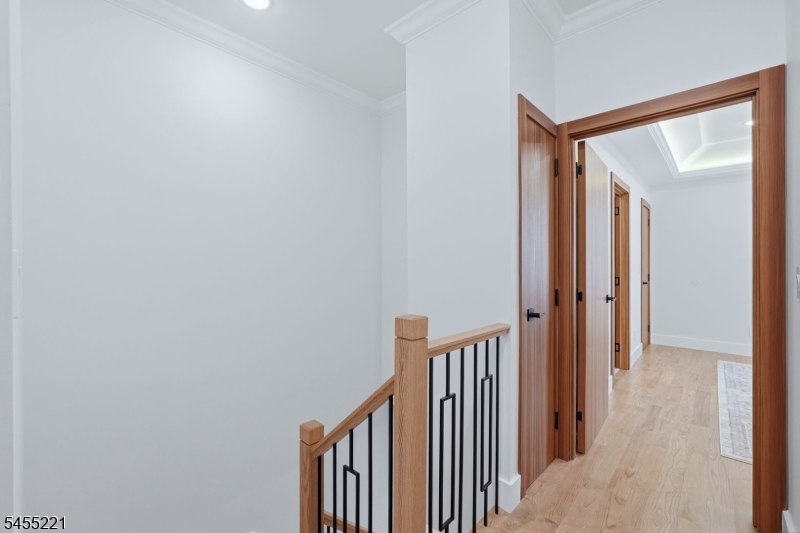 161 21st St Property Photo 29