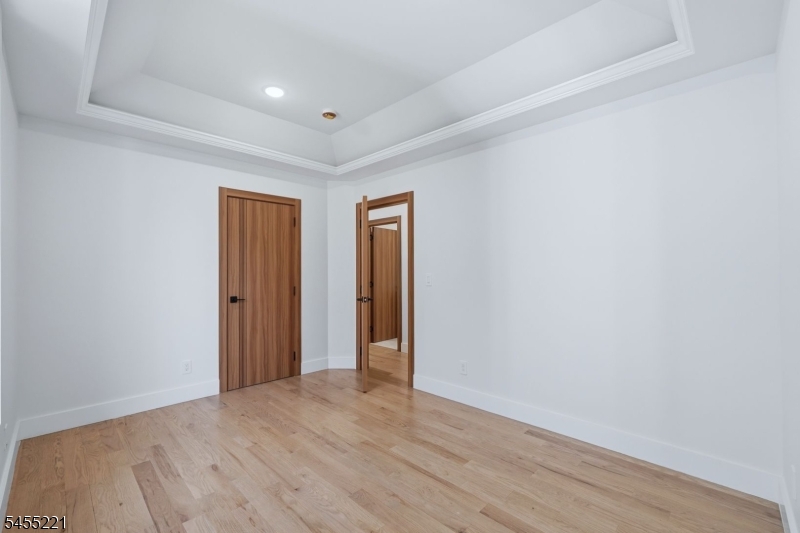 161 21st St Property Photo 33