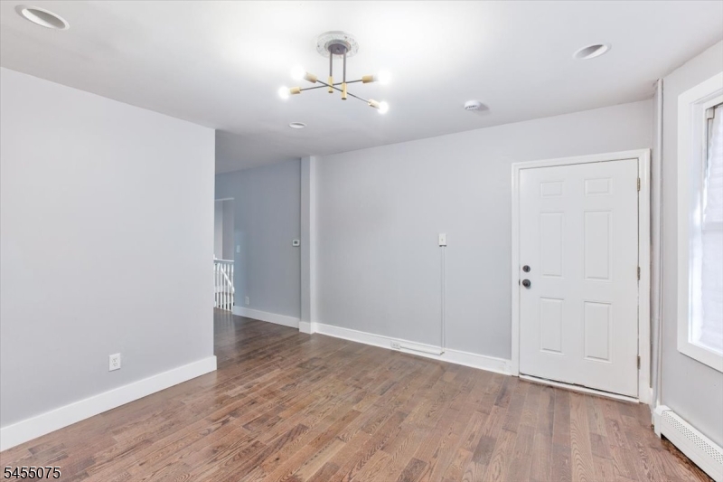 20 Edwin Pl Property Photo 16