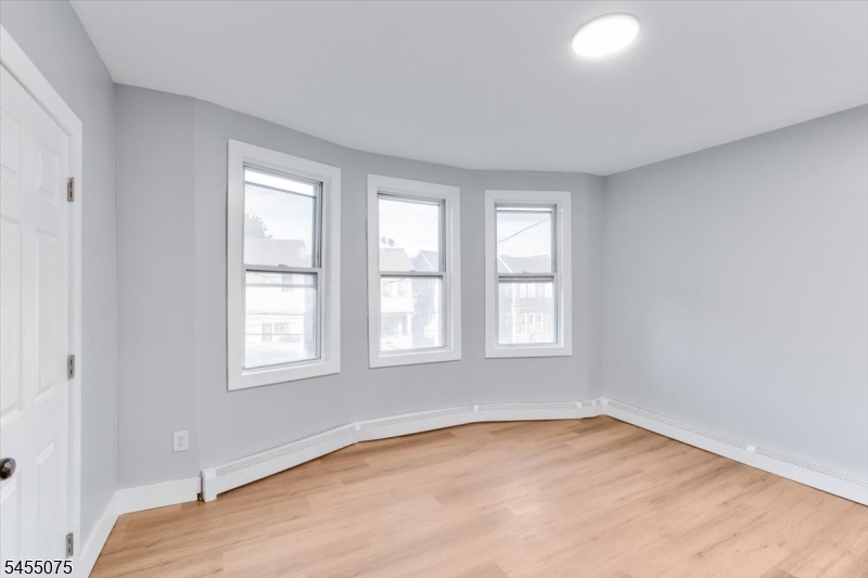 20 Edwin Pl Property Photo 17