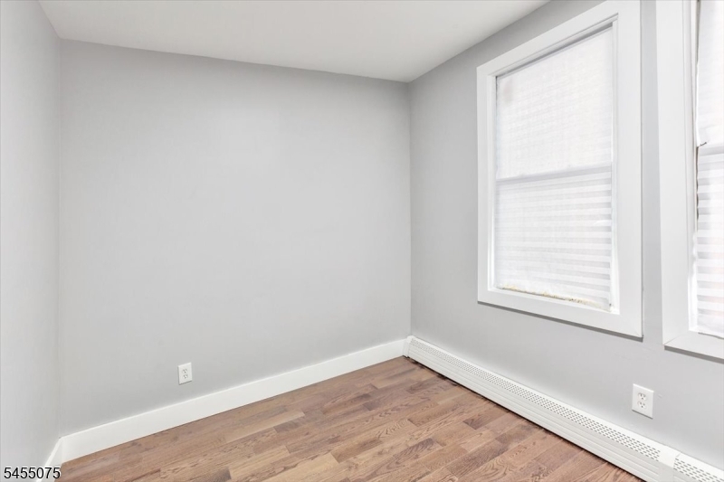 20 Edwin Pl Property Photo 23