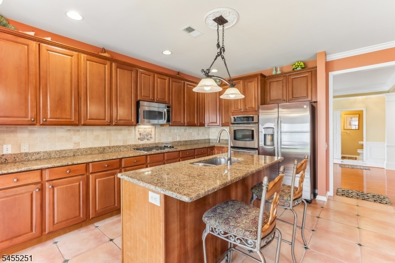 62 Hickory Hill Blvd 1 Property Photo 15