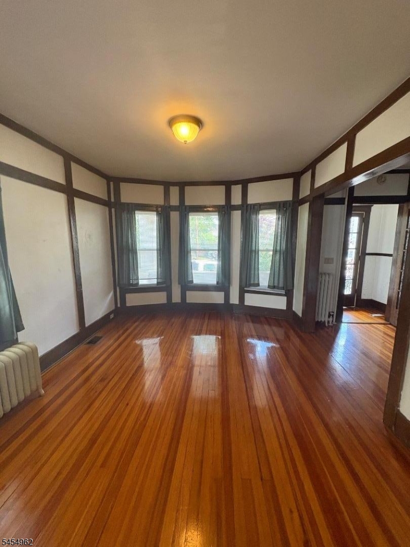 17 N Doughty Ave Property Photo 4