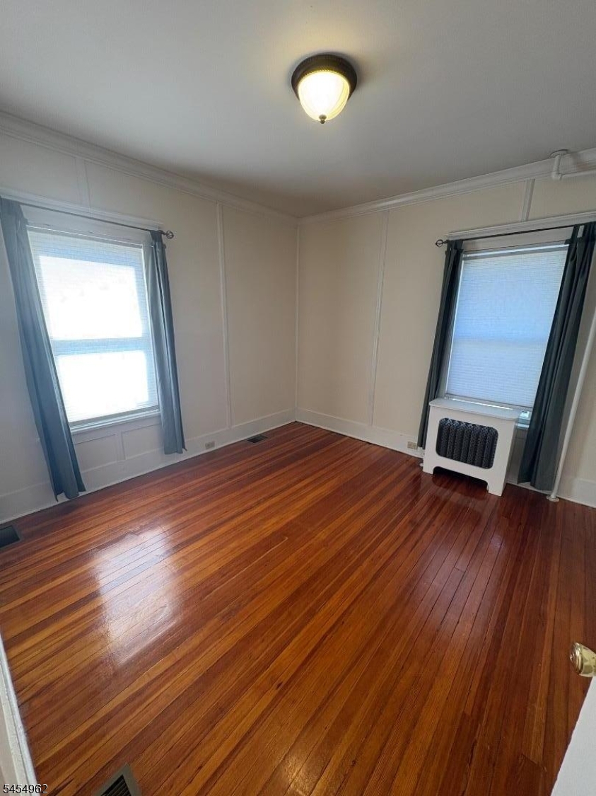 17 N Doughty Ave Property Photo 9