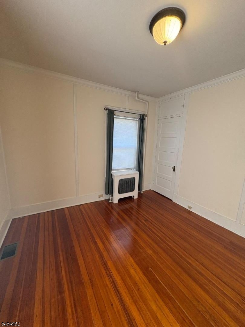 17 N Doughty Ave Property Photo 10