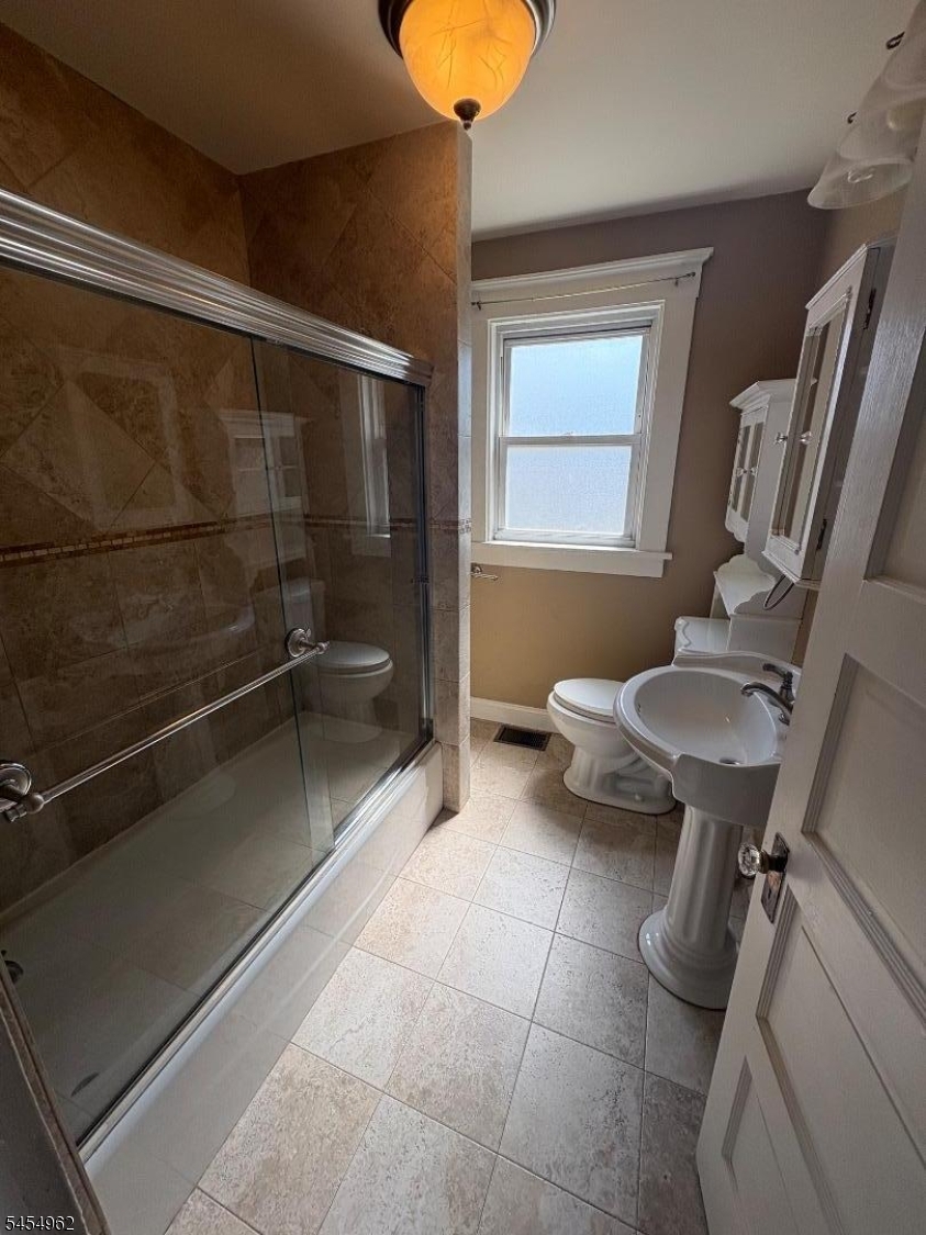 17 N Doughty Ave Property Photo 12
