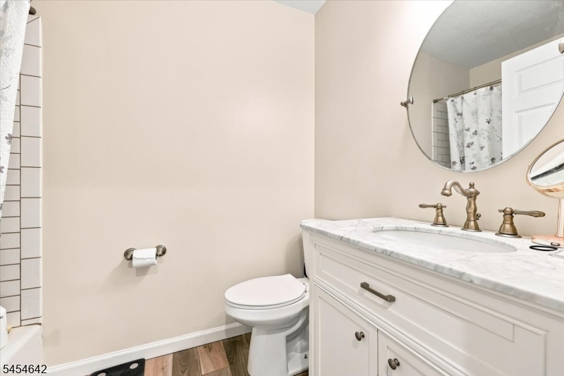 971 Bloomfield Ave C-1 Property Photo 4