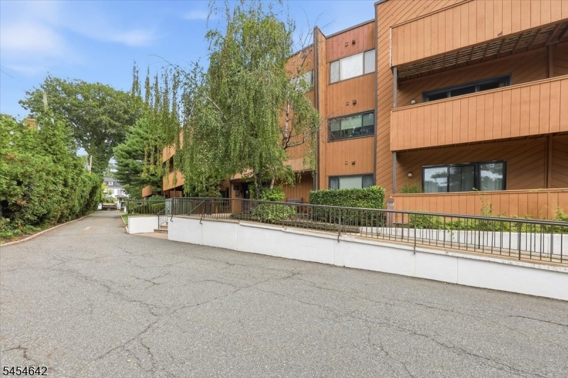 971 Bloomfield Ave C-1 Property Photo 19