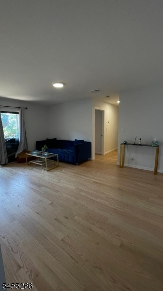660 N Broad St B2 Property Photo 3