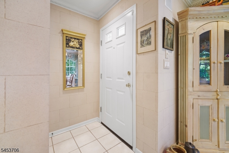 21 Berkeley Square Condo 21 Property Photo 3