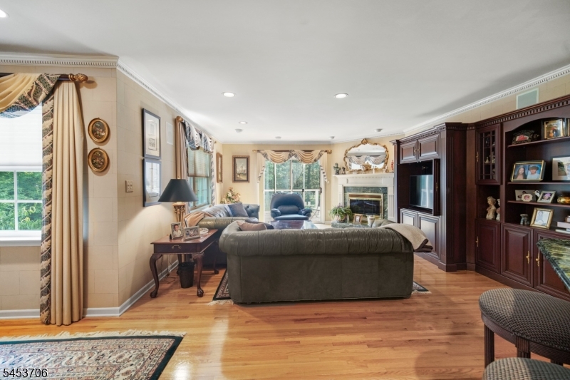 21 Berkeley Square Condo 21 Property Photo 15