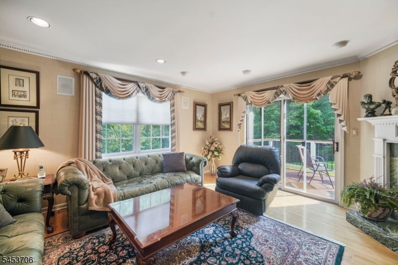 21 Berkeley Square Condo 21 Property Photo 19