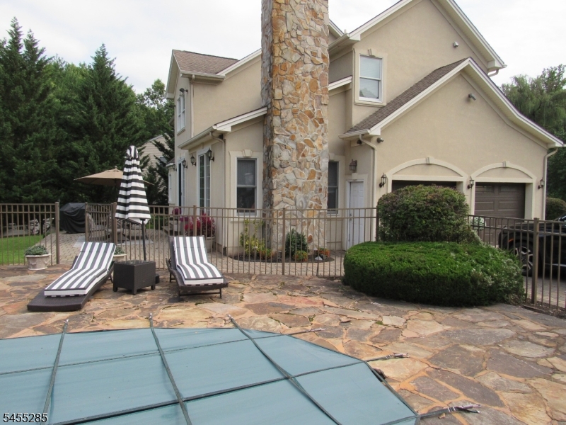 5 Pilgrim Ct Property Photo 5