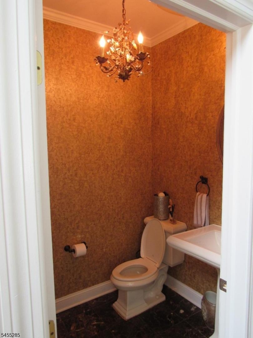 5 Pilgrim Ct Property Photo 9