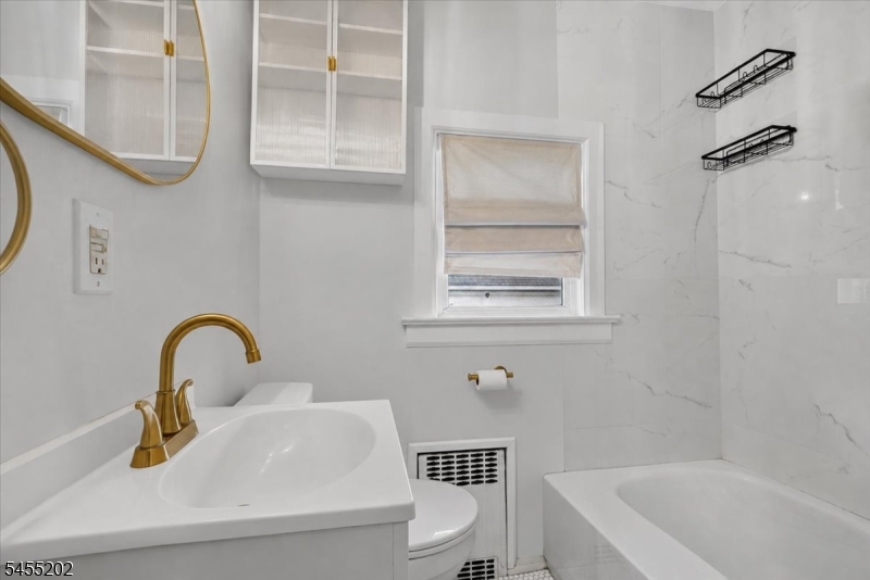 7 Laurel Pl Property Photo 1