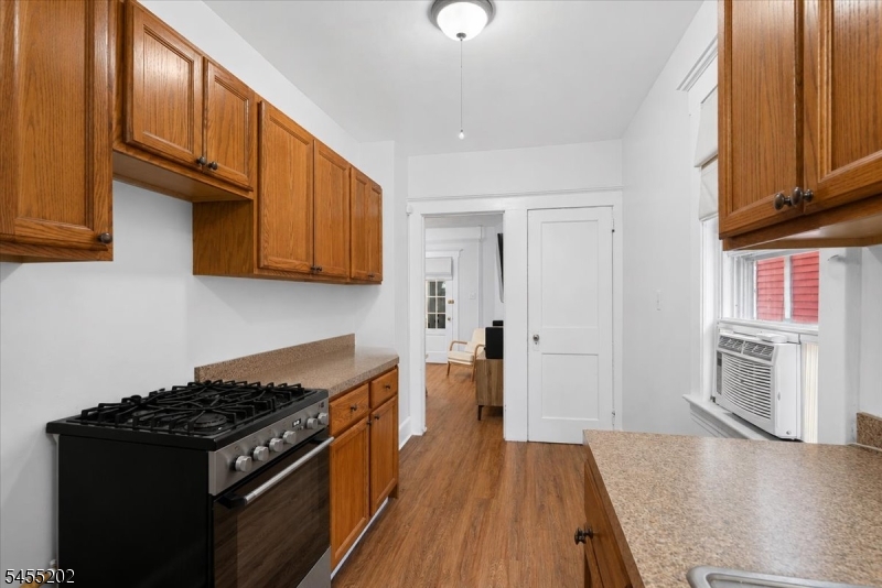 7 Laurel Pl Property Photo 6