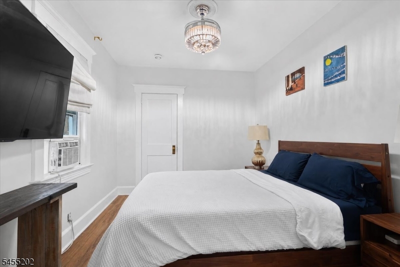 7 Laurel Pl Property Photo 8
