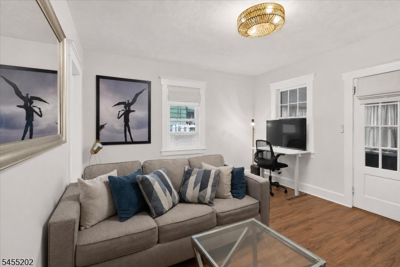 7 Laurel Pl Property Photo 15
