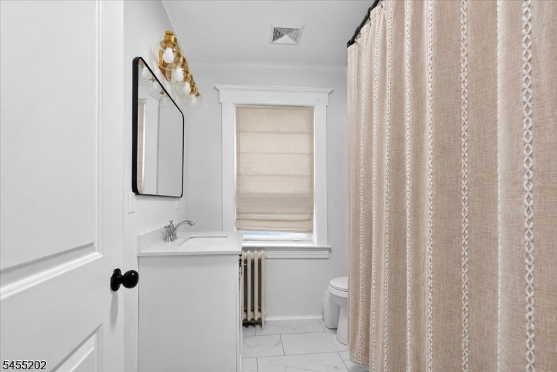 7 Laurel Pl Property Photo 29