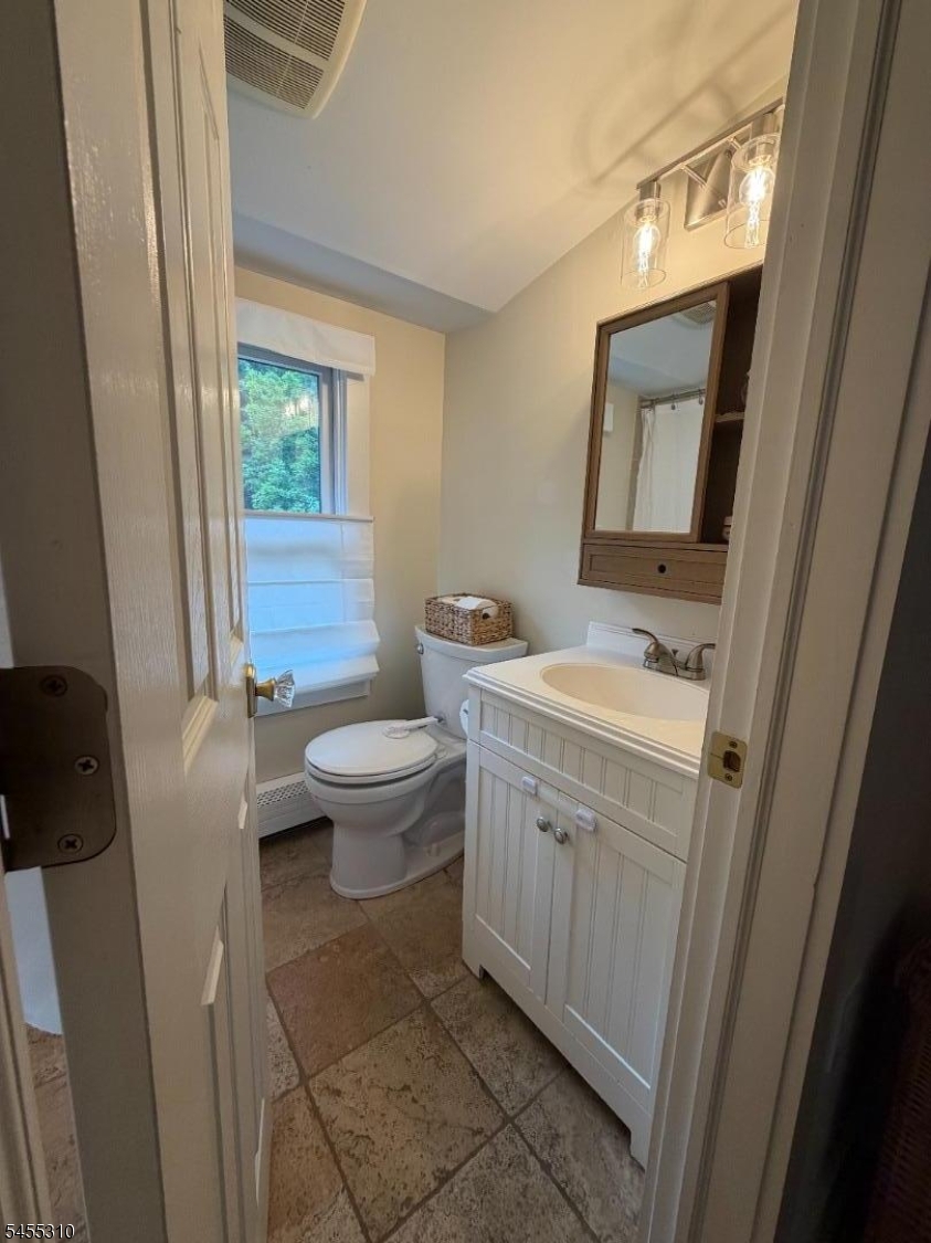 837 Circle Property Photo 5