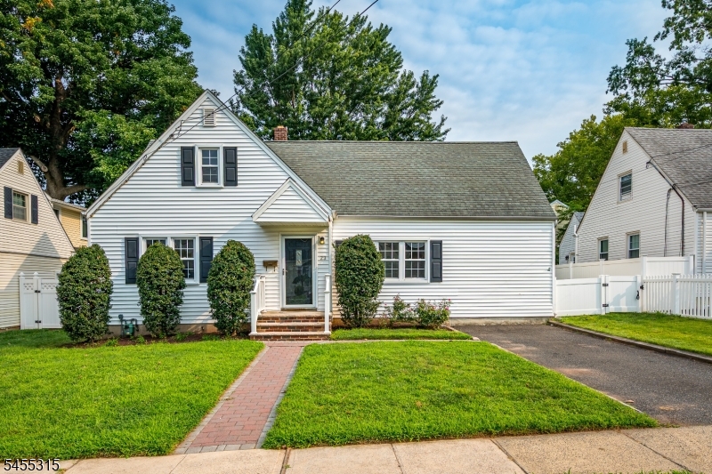 23 Mayfield Pl Property Photo 2