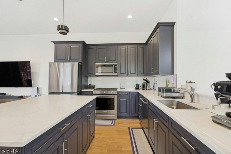 62 Parkside Ln Property Photo 6
