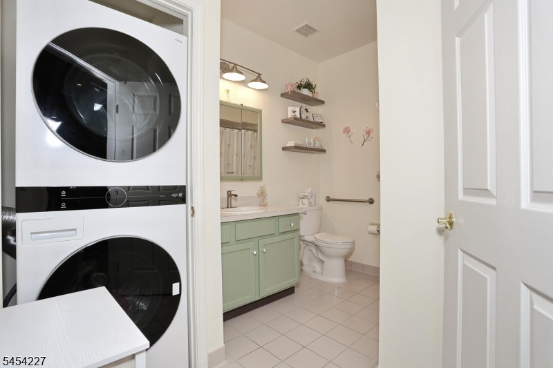 2 Richmond Roadsuite222 222 Property Photo 16