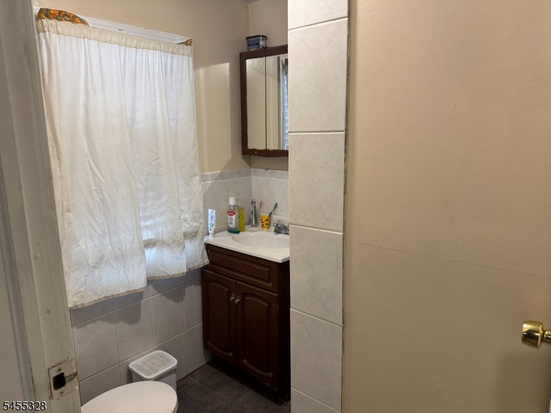 253 Crystal St Property Photo 15