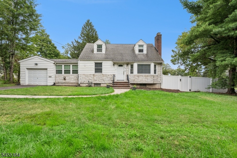 164 Watson Rd Property Photo 1