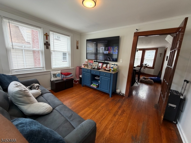 413 Pine St Property Photo 10