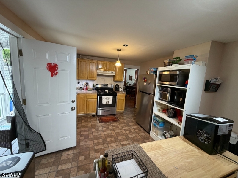 413 Pine St Property Photo 13