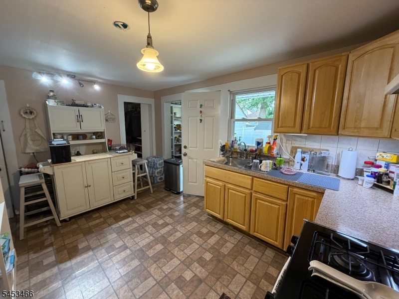 413 Pine St Property Photo 14