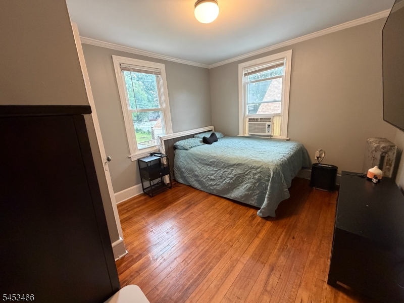 413 Pine St Property Photo 24