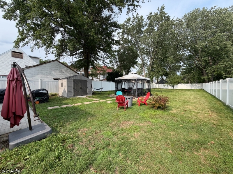 413 Pine St Property Photo 41