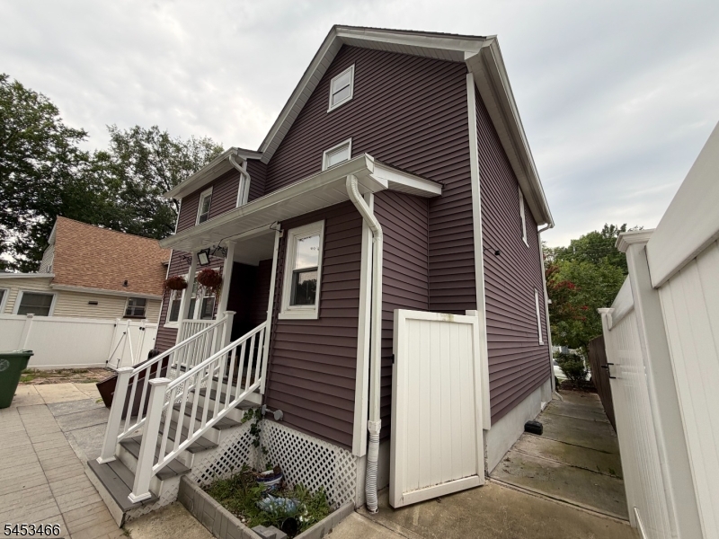 413 Pine St Property Photo 42