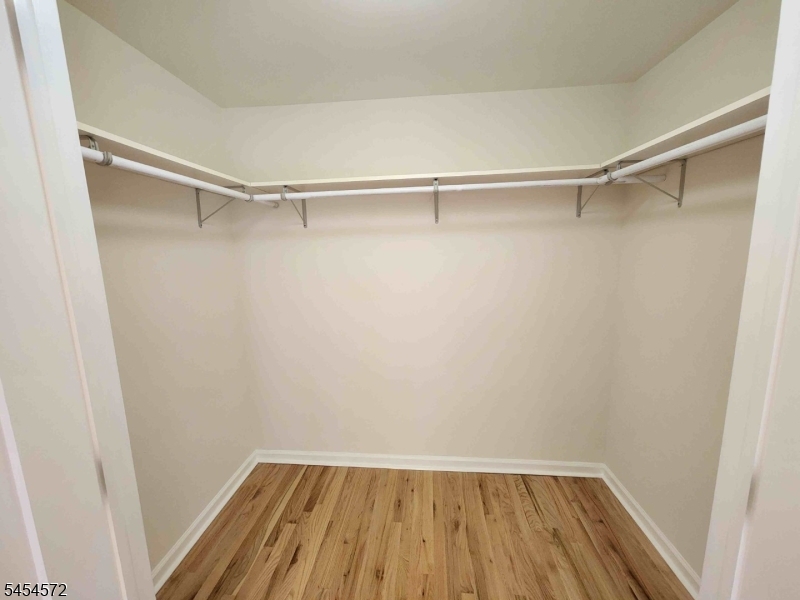 676 Bloomfield Ave 2 Property Photo 20