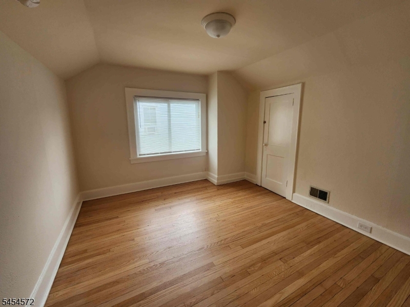 676 Bloomfield Ave 2 Property Photo 23