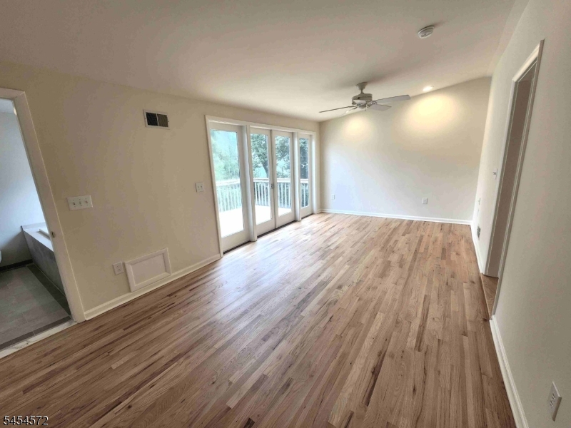 676 Bloomfield Ave 2 Property Photo 30