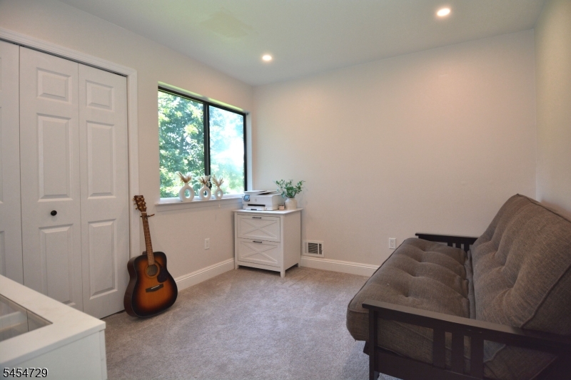 816 Spruce Hills Dr 816 Property Photo 3