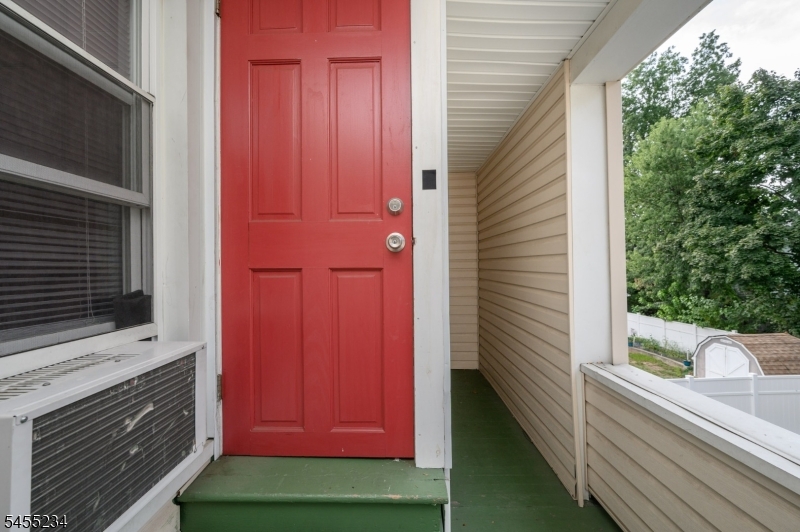 304 Myrtle Ave Property Photo 18