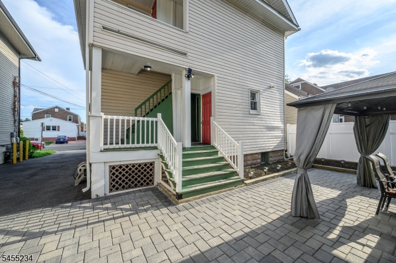 304 Myrtle Ave Property Photo 41