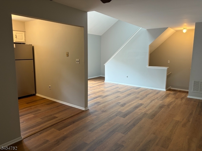806 Yorkshire Dr Property Photo 2