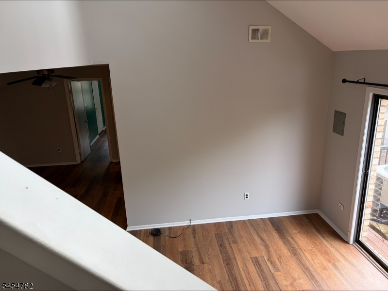806 Yorkshire Dr Property Photo 8