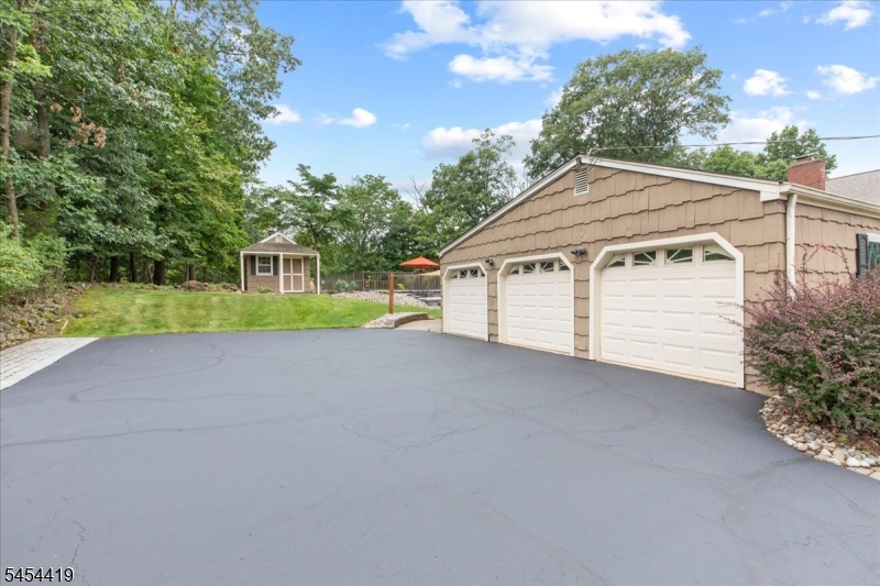 1137 Concord Dr Property Photo 35