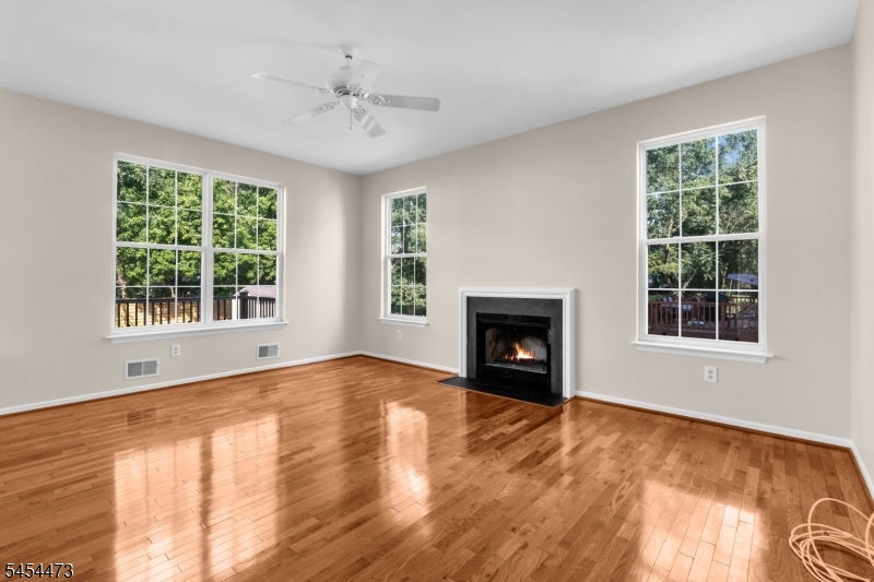 10 Sutton Ct Property Photo 25