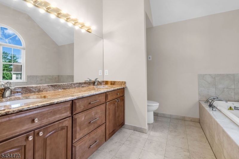 10 Sutton Ct Property Photo 30