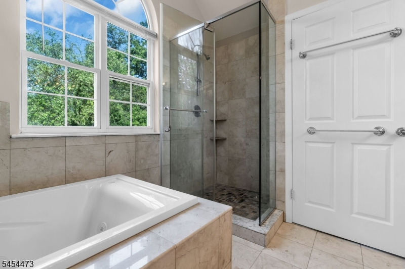 10 Sutton Ct Property Photo 32