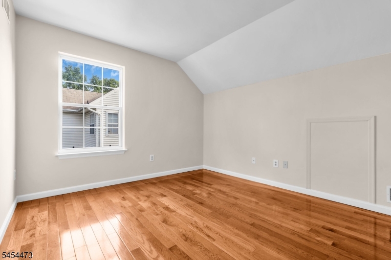 10 Sutton Ct Property Photo 35