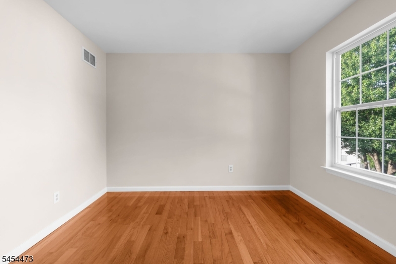 10 Sutton Ct Property Photo 39