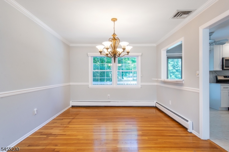 14 Winding Way Property Photo 9